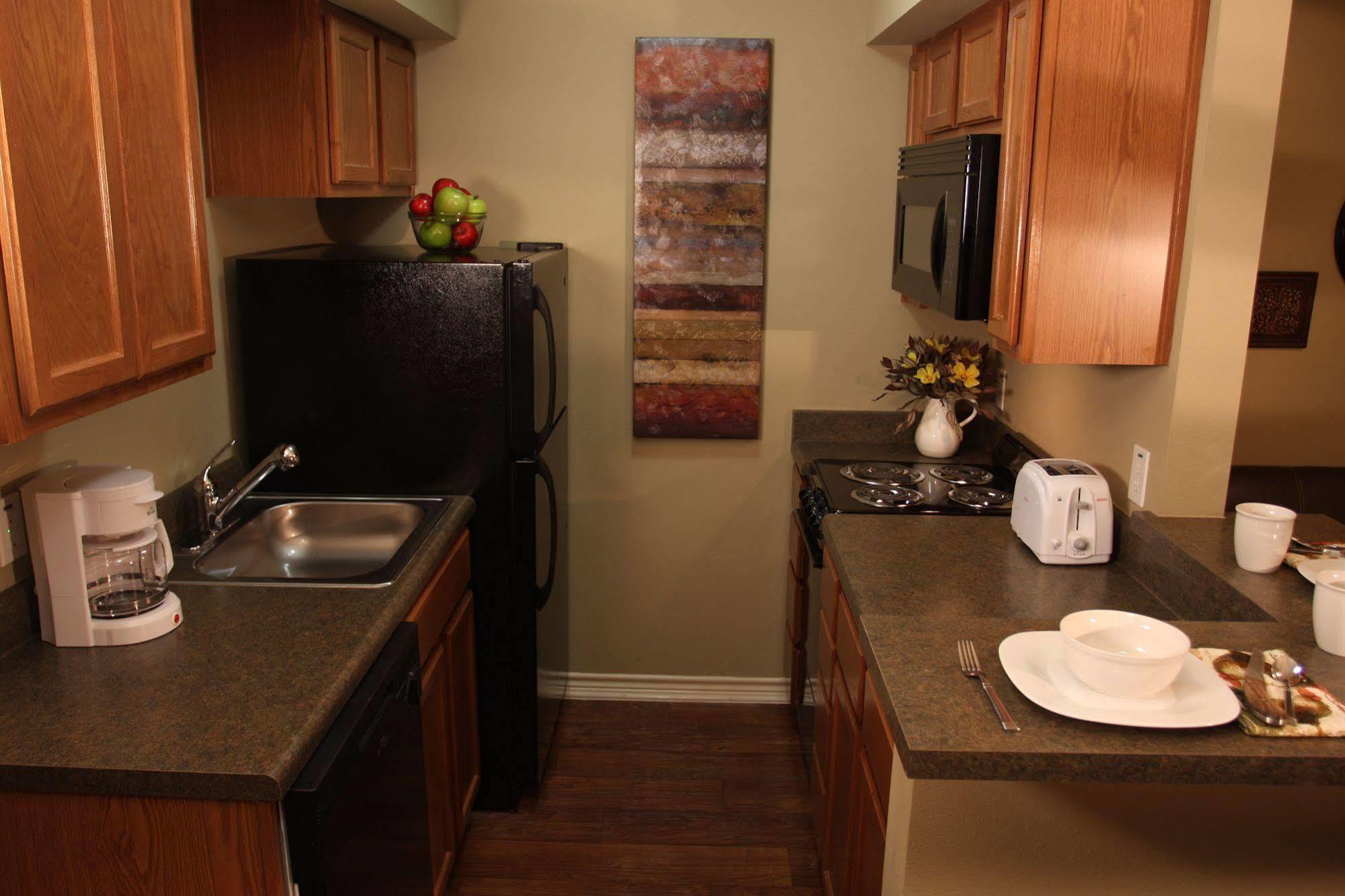 Eagle'S Den Suites Cotulla A Travelodge By Wyndham 외부 사진